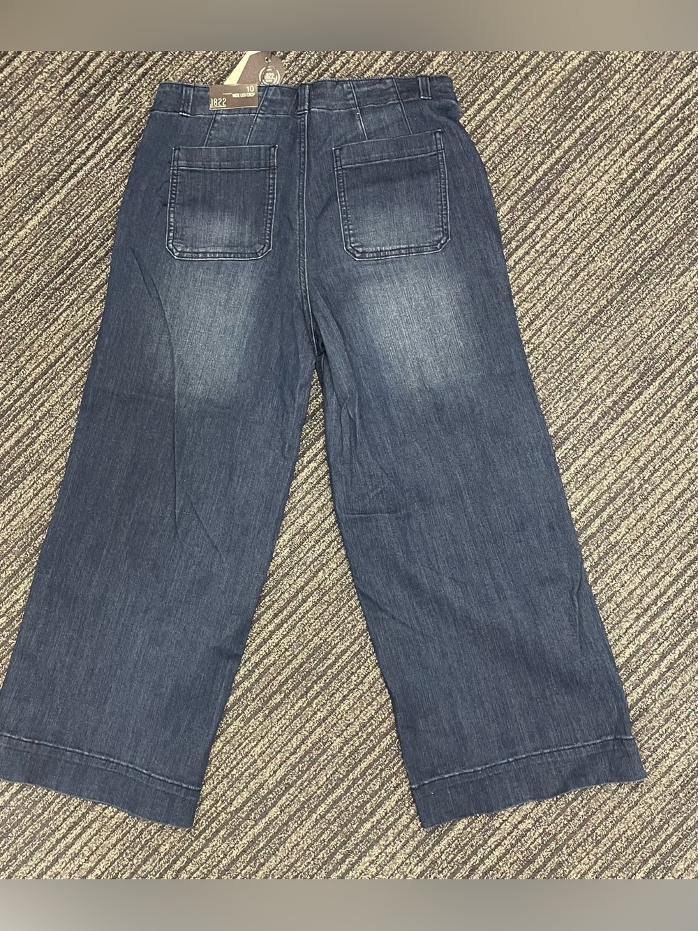 Women’s wide Leg Crop Jeans Size 10 by 1822 Denim Medium Wash, Blue - Picture 2 of 6